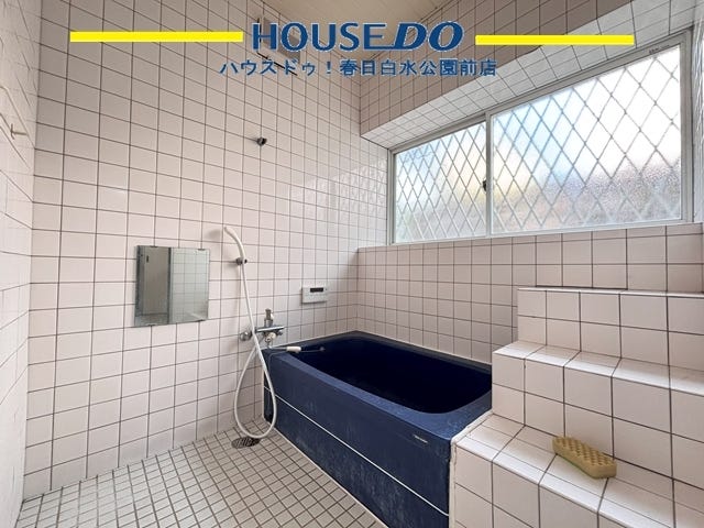 タイルのバスルーム 換気面も良好です♪