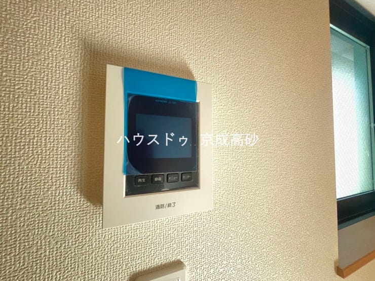 来訪者の確認をして対応出来るTVモニター付インターホン!お子さまのお留守番にも安心ですね!