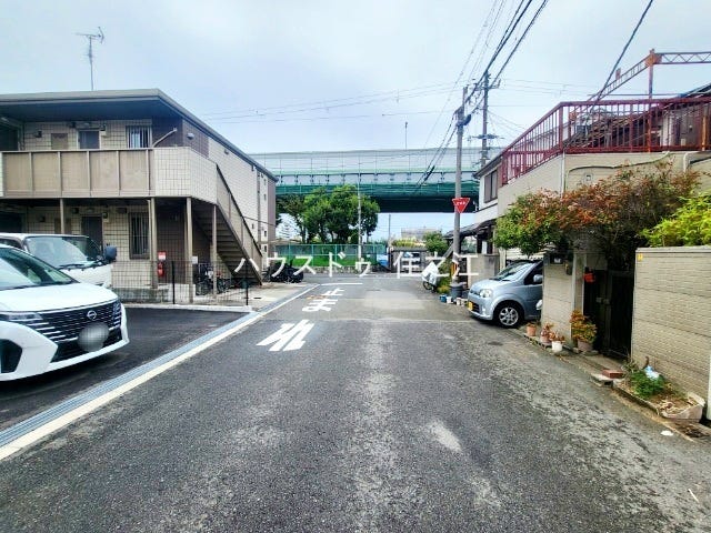 ★前面道路を含む現地写真