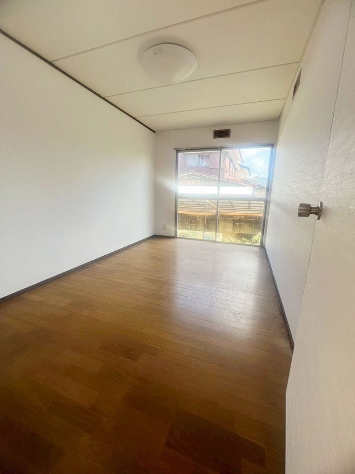 【全室フローリング】小学校まで徒歩約5分♪IHクッキングヒーター♪温水洗浄便座♪閑静な住宅街♪