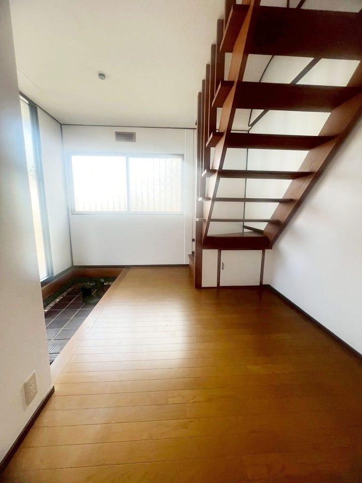 【全室フローリング】小学校まで徒歩約5分♪IHクッキングヒーター♪温水洗浄便座♪閑静な住宅街♪