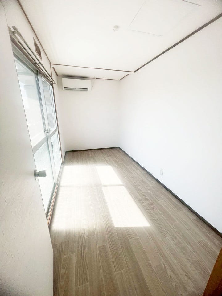 【全室フローリング】小学校まで徒歩約5分♪IHクッキングヒーター♪温水洗浄便座♪閑静な住宅街♪