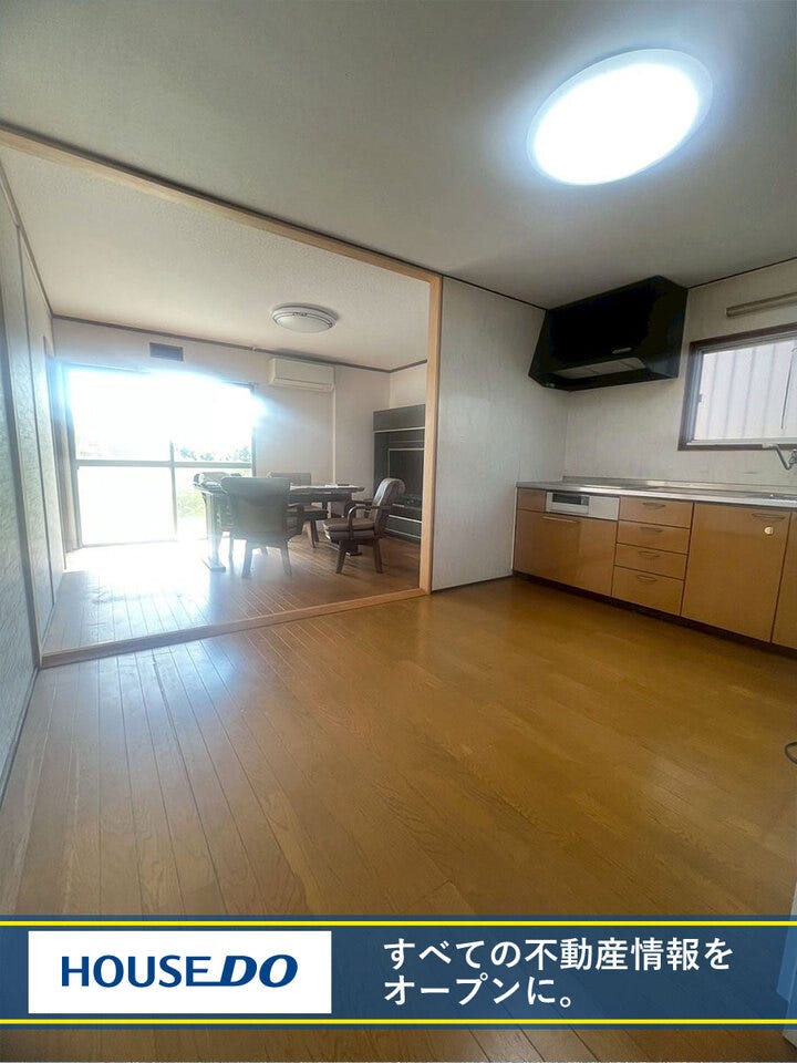 【全室フローリング】小学校まで徒歩約5分♪IHクッキングヒーター♪温水洗浄便座♪閑静な住宅街♪