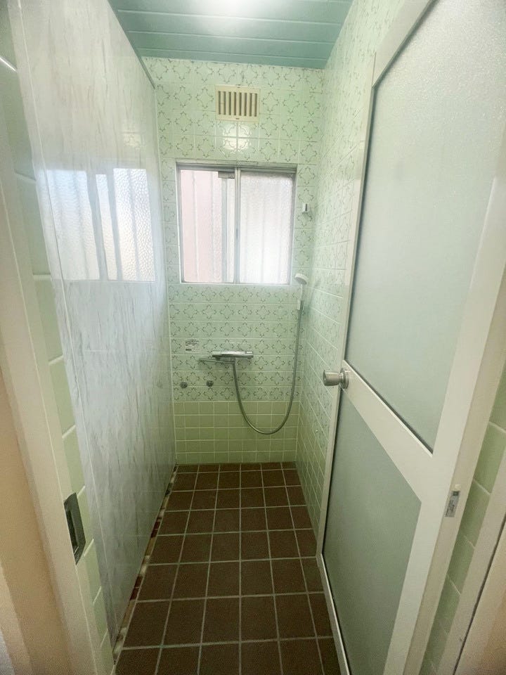 【全室フローリング】小学校まで徒歩約5分♪IHクッキングヒーター♪温水洗浄便座♪閑静な住宅街♪