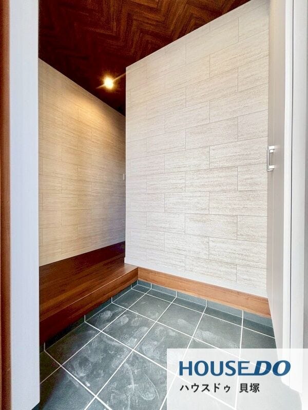 「ただいま」と「おかえり」が行き交うホッとするあたたかい玄関です。