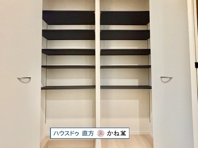 収納力のあるシューズボックス