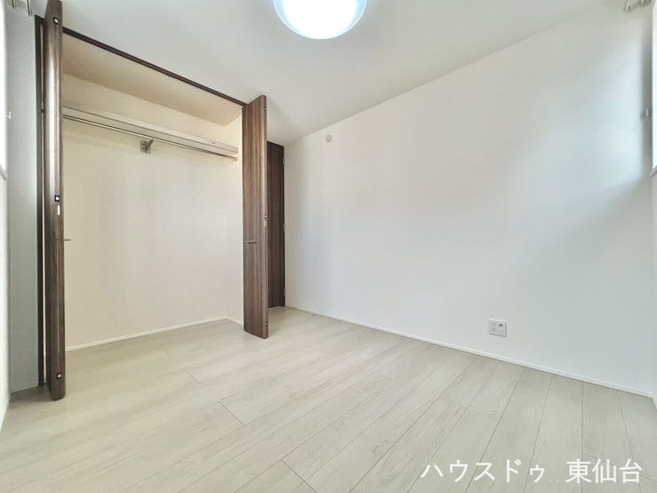 大きなクロゼットです♪整理整頓が得意になれそうです♪