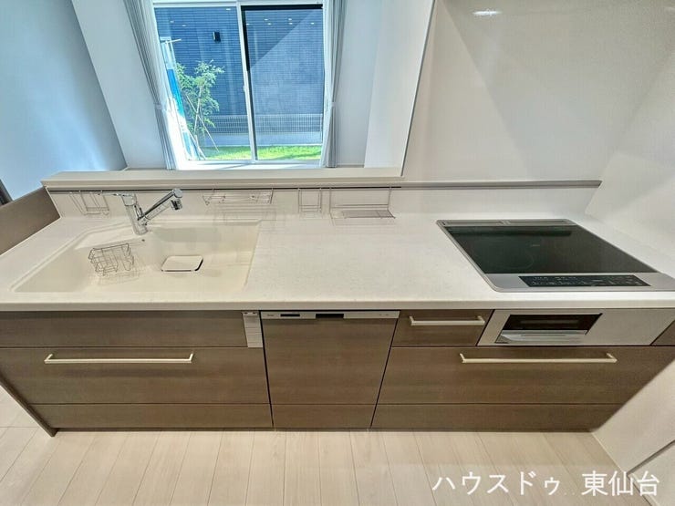 IHクッキングヒーター+食洗器でお片付けもラクラク♪いつも清潔なキッチンを保てますね♪