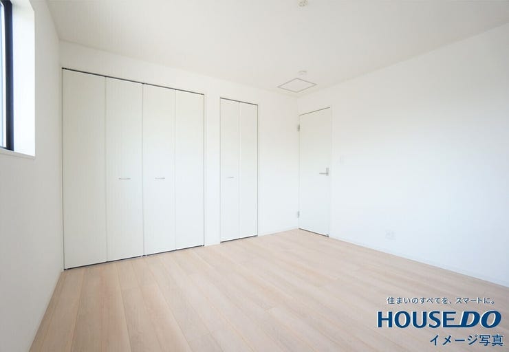 住まう方自身でカスタマイズして頂ける「シンプル」にデザインされた室内。どんなレイアウトにしようか是非想像しながらご見学ください♪