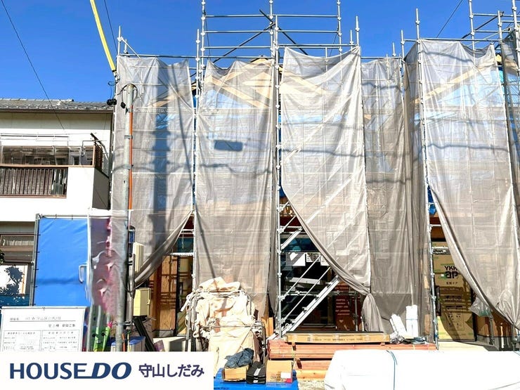 【外観】
【建築中 造成段階】新しい街が動き出す瞬間を見逃さないでください!造成中の今だからこそ、理想の住まいが手に入るチャンス。日々進化する景色とともに、あなたの未来の生活を描いてみませんか?