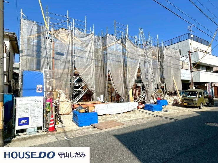 【前面道路】閑静な住宅街となっております。車通りも少ないので駐車も安心です。お子様のいるご家庭は安心して送り出せますね♪現地を実際に見ていただくことでしか分からない情報が沢山あります!