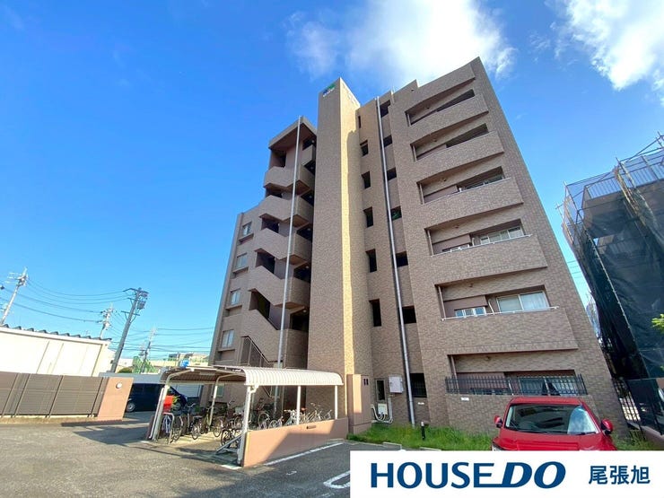 【建物外観】家の良し悪しだけではなく周辺環境も重要なポイントです!ご案内時に周辺環境もご案内します!流行に左右されず将来にわたって価値が継続する佇まい!良好な住環境が保たれたエリアで新生活を過ごせます