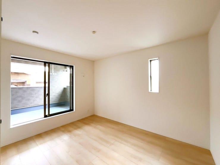 客間、お子様のお昼寝など様々な使い方ができる和室。