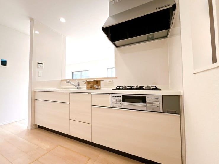 震度7の地震に耐える、家族を守る強い家!!
一度大きな地震を受けてもダメージが少なく、大きな余震が来ても安全です。
※災害時の救護活動・災害復興の拠点となる消防署・警察署と同じ強度。