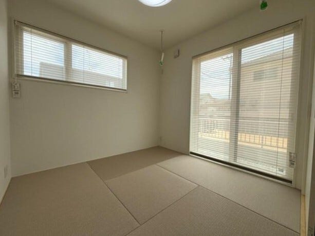 ◆室内物干しがついた4.5帖の和室です。