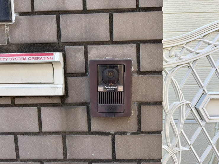 ■モニターが付いていますので、家の中からチェックでき、防犯面で安心できます。