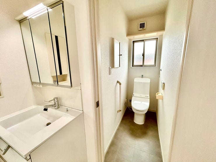 2階にも洗面・トイレがあり使い勝手が良いです。