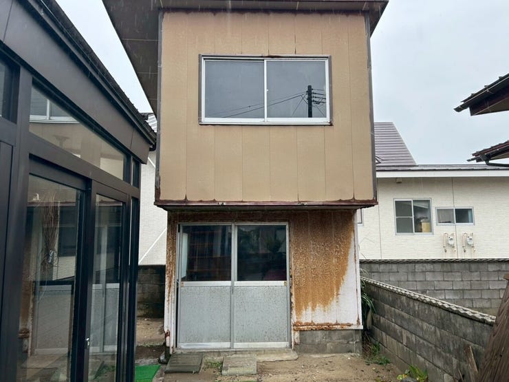 敷地内に物置小屋は、たくさんの荷物や趣味の道具をたっぷり収納できます。使い方次第で、趣味の部屋や屋外作業の拠点としても活躍します。