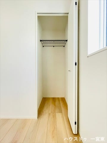 ≪2階4.5帖洋室≫全居室収納付きなので、収納場所に困ることなくお部屋をキレイに保てそうですね。