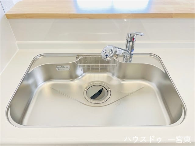 ≪シンク≫ステンレス製で熱に強くお手入れのしやすいシンク。お鍋やフライパンなども洗いやすそうな広さです!