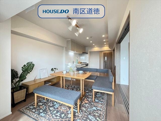 11.6帖のLDKは、2部屋の洋室と繋がります。南向きの窓からたっぷりと陽光がふりそそぐ明るい空間です。
(2025年10月20日撮影)