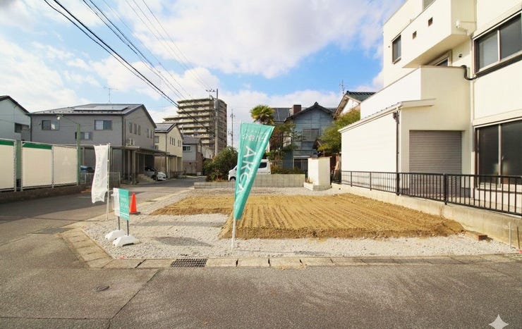名鉄バス『鴨田南』停まで徒歩約3分◎愛知環状鉄道『大門』駅まで徒歩約14分◎通勤、通学やお出かけにも大変便利な立地となります!