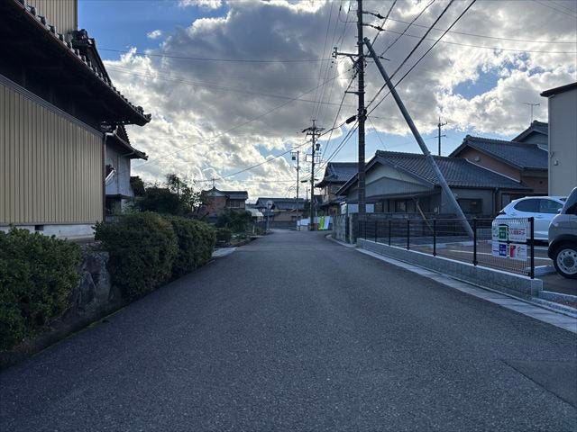 北西側幅員約4.4m