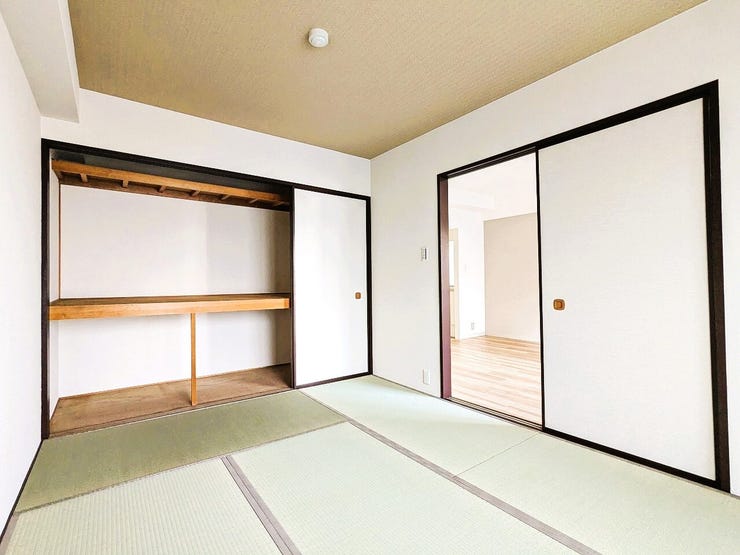 ちょっとした子供の遊び部屋としても、来客用のお部屋としても使うことが出来る
便利なお部屋になります(^^♪