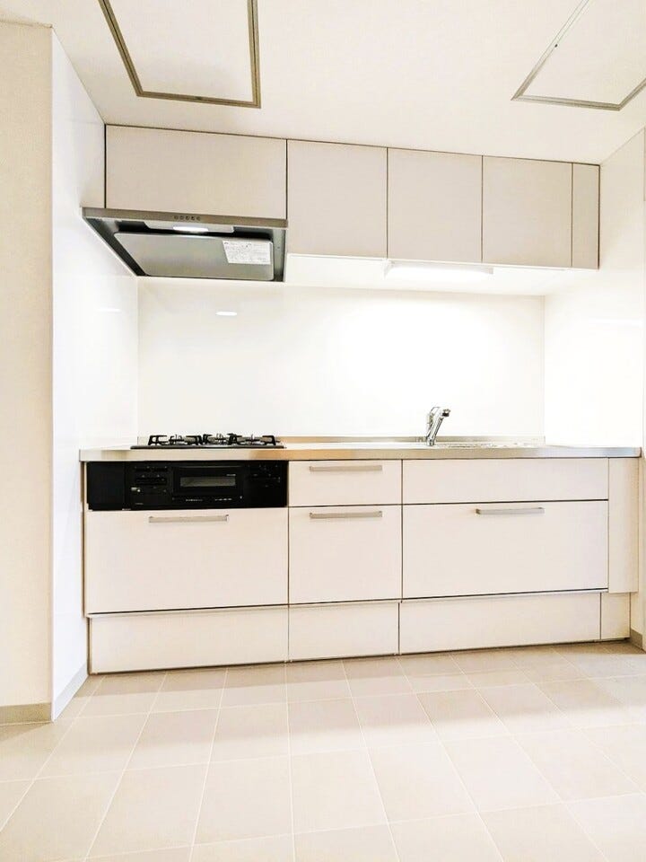 【キッチン】
独立したキッチンスペースで思う存分料理を楽しんでください(^^♪