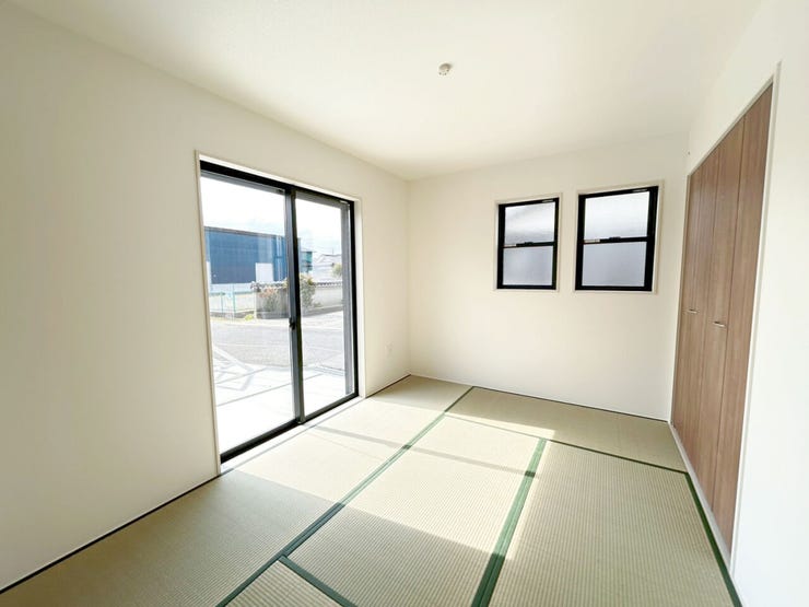 ◆行橋市南大橋4丁目2期2号棟◆日当たり良好◆LDK約18帖◆カウンターキッチン◆和室あり