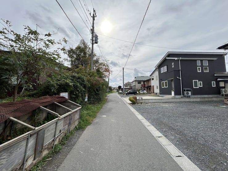 現地(2025年10月)撮影
◎建築条件無し◎
詳細は、ハウスドゥ  八戸市庁前までお気軽にお問い合わせくださいませ♪