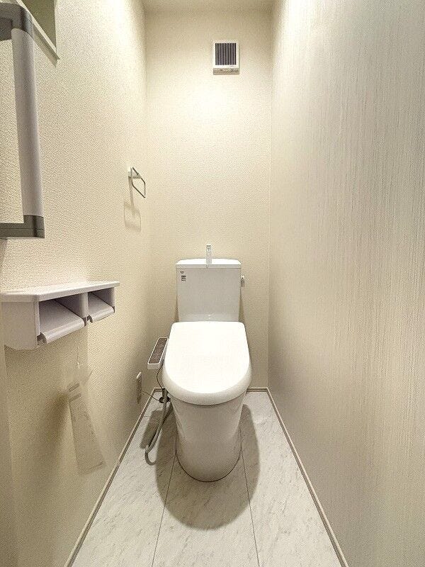 1Fトイレ ウォシュレットトイレです。