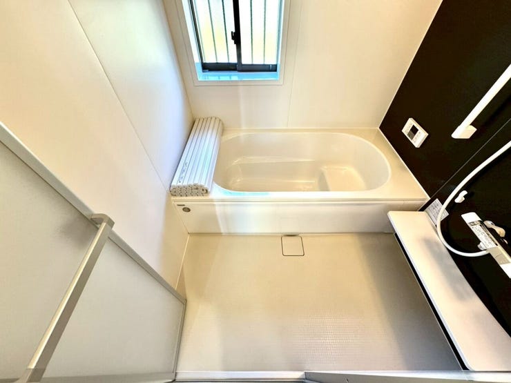 【Bathroom】リラックスできる空間で、一日の疲れを癒し、心身共にリフレッシュできます。