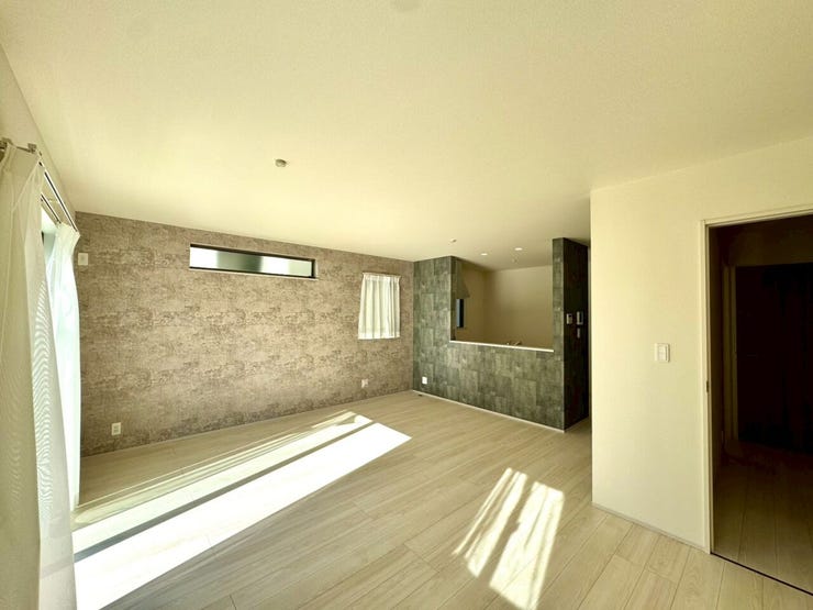 【Living】広さと明るさにこだわったリビング。家族とのコミュニケーションが弾む空間です。