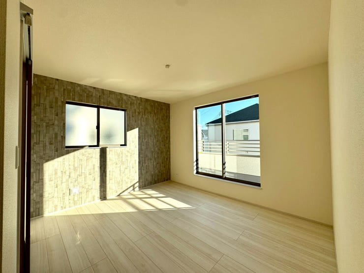 【Bedroom】ナチュラルな内装で、リラックスできる空間。寝室や書斎にも最適です。