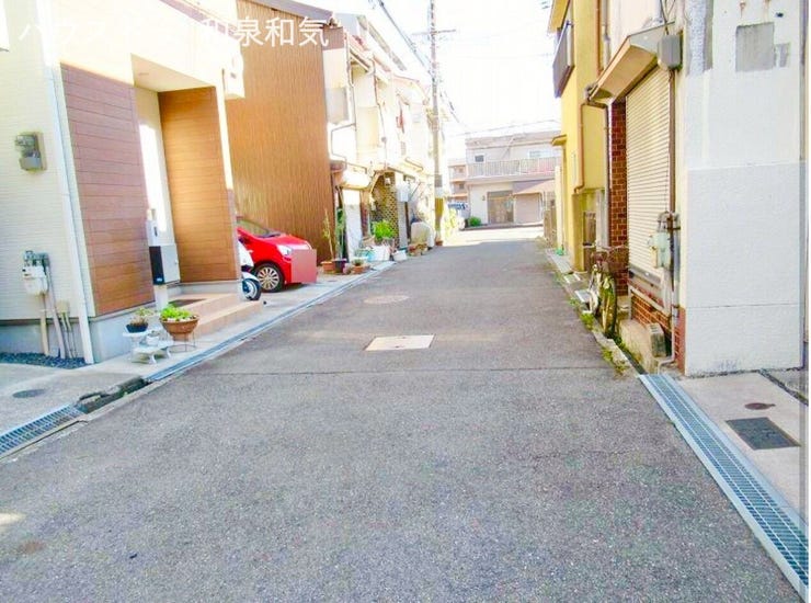 イオン和泉府中店まで徒歩約2分で買い物も便利な立地です!