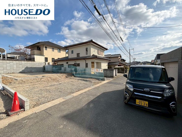 【福岡市東区青葉 1号棟】2方向を道路に面した角地&青葉小学校まで歩13分(1月25日撮影)