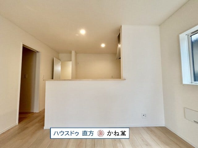 人気の対面式システムキッチン