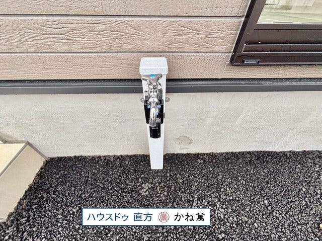 立水栓あり
ワンちゃんの足洗いやお車の洗車、お子様のプールの際に便利です