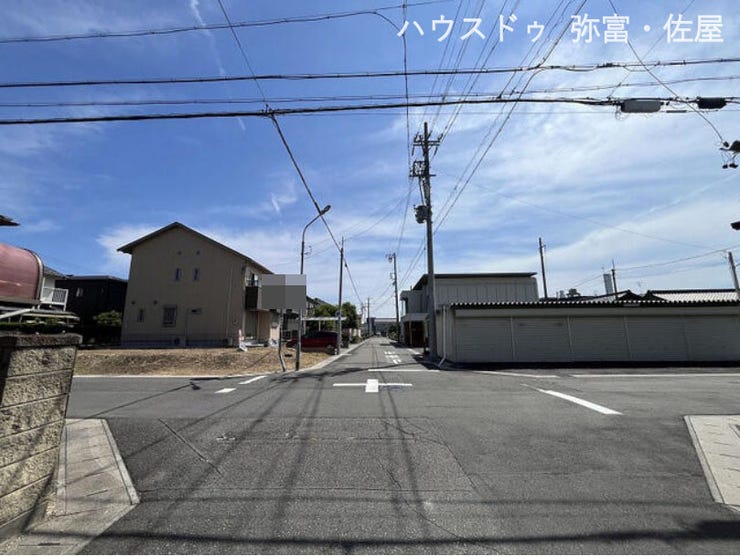 南側公道幅員約5.9m☆