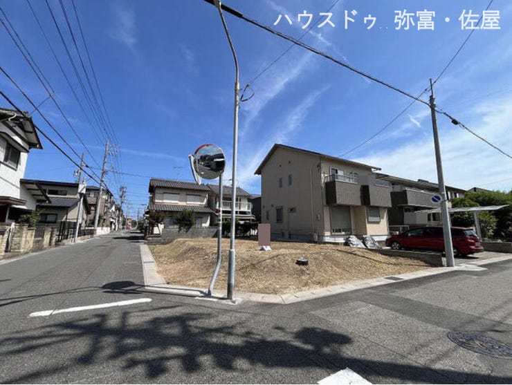 小正小学校約1100m・稲沢中学校約300m!通学路はなるべく短い方が安心ですね(^^)