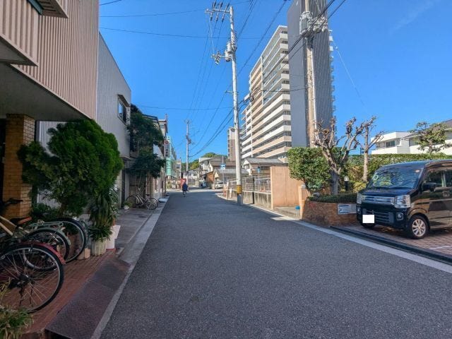 南側道路 東から西方向