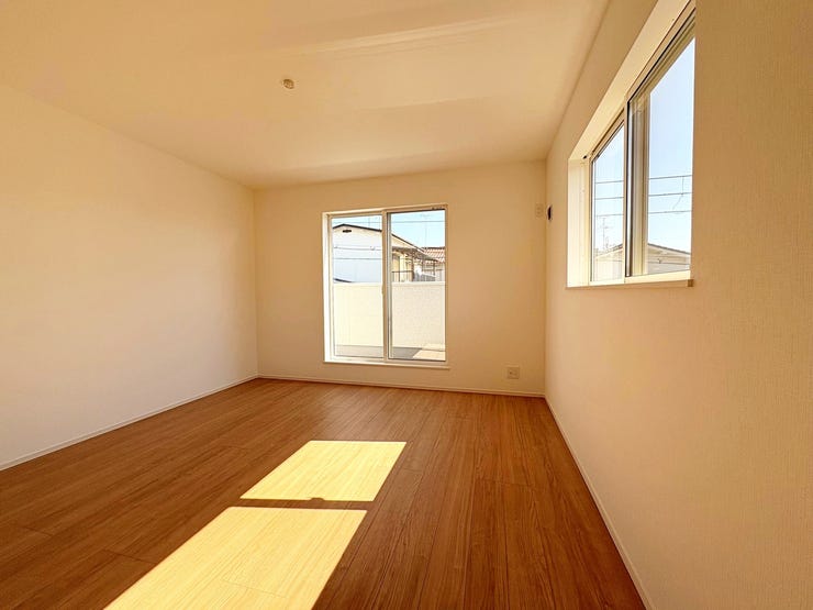 明るいお部屋です。もちろん風通しも抜群です。