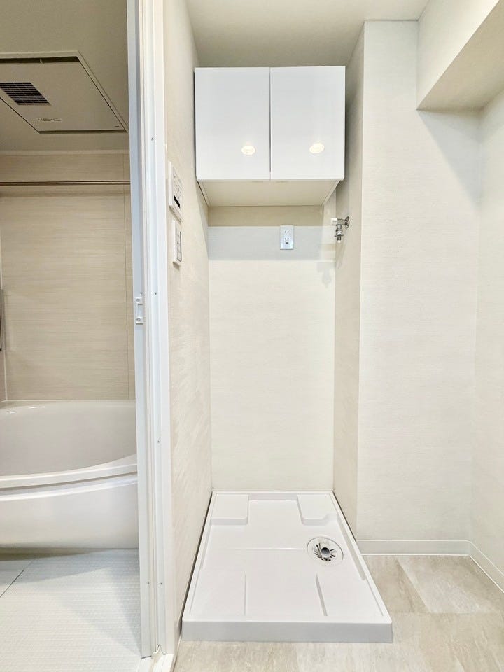 上部に棚があり、スッキリ空間を保てます♪