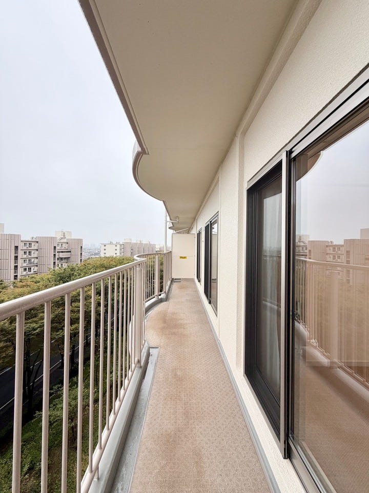 〈南側3WAYバルコニー〉ワイドバルコニーで毎日のお洗濯も快適♪