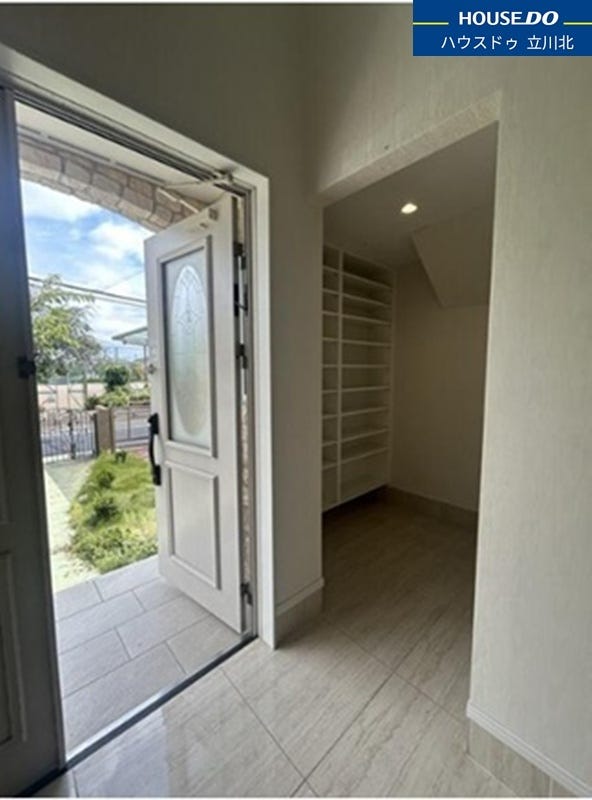 シューズインクローゼットあり