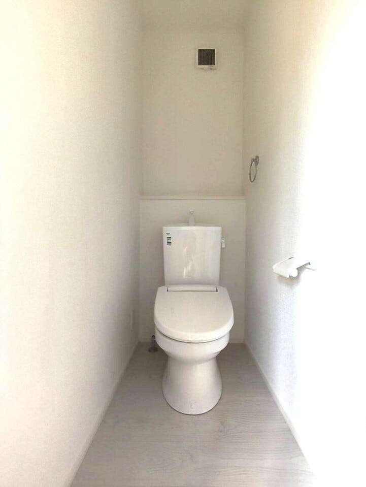 2階にもトイレがあり、朝の混雑の解消にも役立ちます