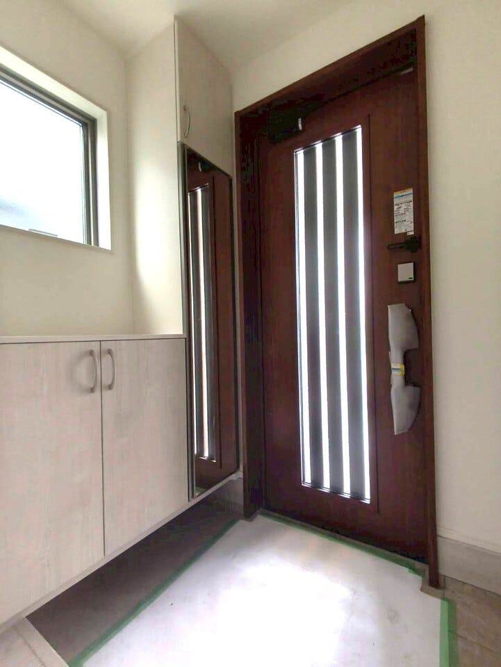 シューズボックス付きで沢山の靴を収納できます