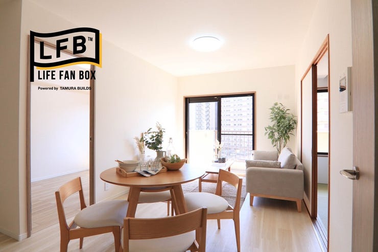 【リビング】
細部にまでこだわって丁寧にリフォームしました。明るく生まれ変わったこのお部屋は、あなたの新しい門出にぴったりです♪
自信を持っておすすめします♪