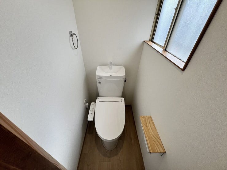 温水洗浄便座付きトイレ♪